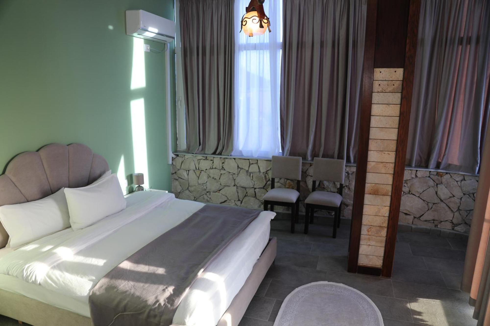Hotel Pamja E Qyteteve Krujë Exterior foto